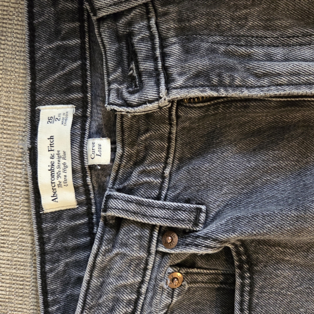 Abercrombie & Fitch High Rise Jeans - Gray